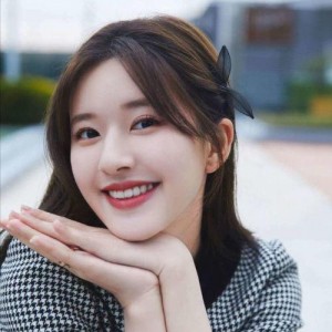 赵露思说未来能拍戏就拍,未来以拍戏为主，全力以赴演绎精彩人生